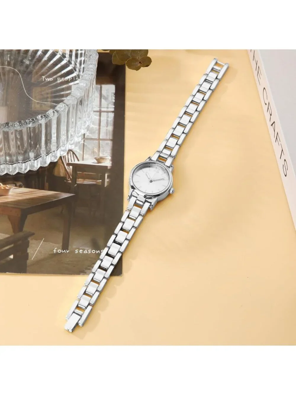 Women's Silver Analog Quartz Alloy Strap Daily Waterproof Exquisite Wrist Watch